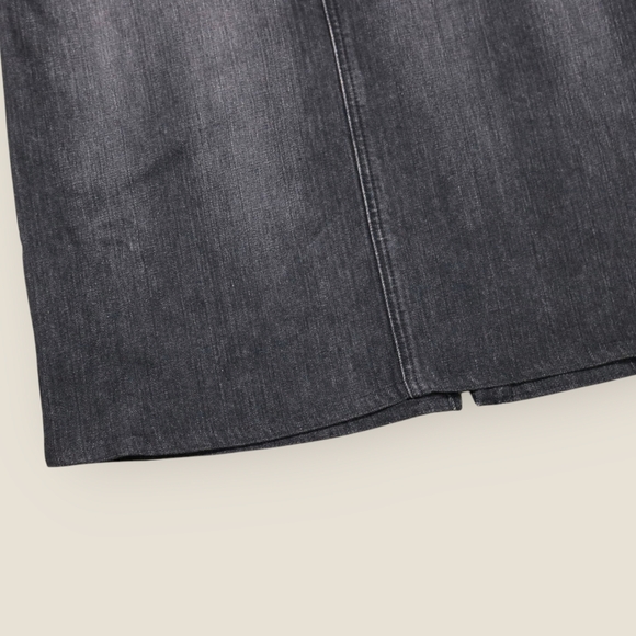 Banana Republic Denim Midi Skirt Women's Size 2 in Rinse Black Wash Distressed - Picture 3 of 10